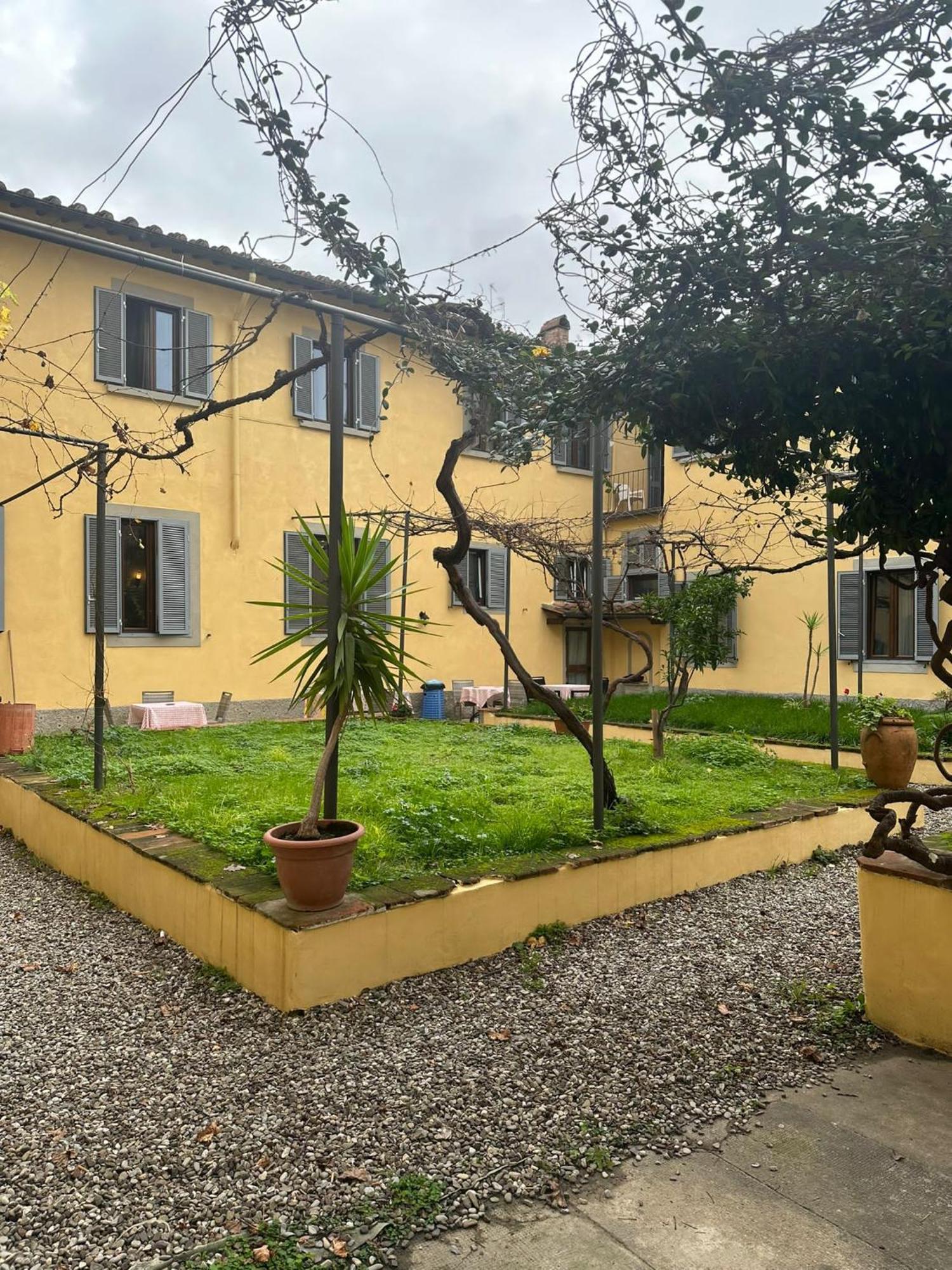 New Generation Hostel Florence Center Excellent Location The Right Alternative To Luxury Hotels A Few Steps From The Ponte Vecchio Surrounded By Restaurants And Clubs And Offers Opportunities For Shopping Free Wi-Fi Kitchen Garden Екстер'єр фото