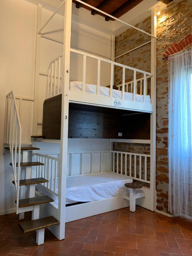 New Generation Hostel Florence Center Excellent Location The Right Alternative To Luxury Hotels A Few Steps From The Ponte Vecchio Surrounded By Restaurants And Clubs And Offers Opportunities For Shopping Free Wi-Fi Kitchen Garden Екстер'єр фото